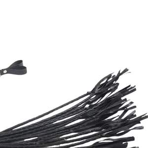 Flogger de Cuero Hecho a Mano con Cintas Delgadas para un Juego con Sensación Picante - Product Image 2