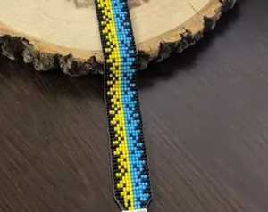 NOUSHAD HANDICRAFTS NH-693 สร้อยข้อมือลูกปัดทำมือประดับด้วยลูกปัดหินสีดำ/เหลือง/เงิน ดีไซน์ธงชาติปานามา สำหรับทำสร้อยข้อมือ - Product Image 2
