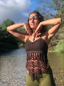 Chemisier bohème en dentelle avec franges, style féerique transparent, inspiré des elfes et de l'esthétique, idéal pour les looks de festival et de soirée - Product Image 2