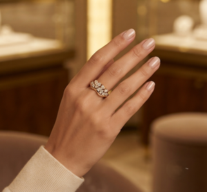 Bague Couronne Diamant pour Femme, Diamants Taillés Poire et Rond Brillant, Or Massif 18 carats, Couleur Jaune, Pureté H SI2, Prix de Gros - Product Image 3