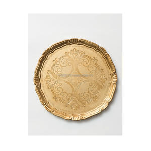 Placa de cargador de metal de estilo vintage de alta calidad, perfecta para uso tradicional en banquetes o eventos de catering - Product Image 3