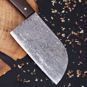 Couteau de chef artisanal personnalisé en acier Damas avec manche en Micarta, étui en cuir, compatible lave-vaisselle, design moderne - Product Image 3