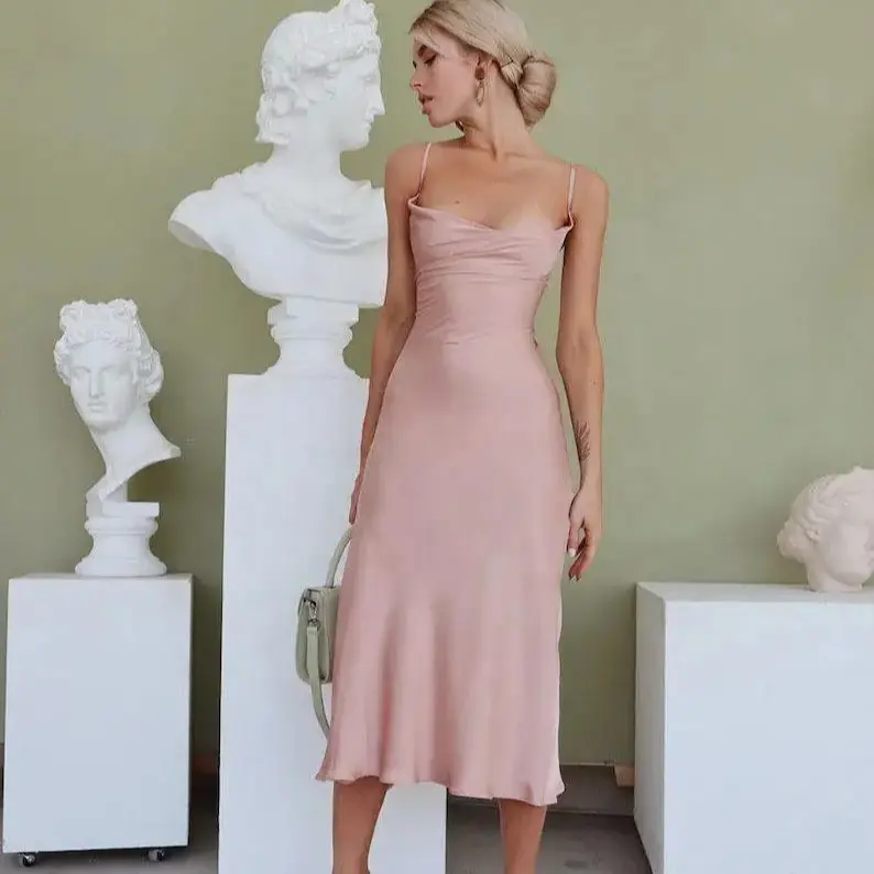 Gaun Slip sutra Dusty Pink dengan leher Cowl, untuk acara khusus Backless Pink Midi Slip untuk wanita