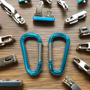 Mosquetón de carrete de insignia de Metal hecho en Taiwán con estilo, accesorio de abrazadera de correa de PVC con Clips de Material plástico para soporte - Product Image 6