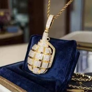 Colgante de Granada VVS de Plata 925 con Moissanita y Diamantes, Chapado en Oro, Engaste de Garra, Estilo Hip Hop, Unisex, Joyería de Regalo - Product Image 1