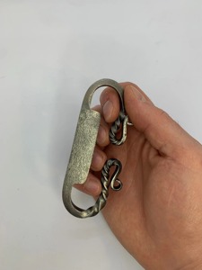Allume-feu torsadé forgé à la main avec silex – Allume-feu de bushcraft en acier au carbone – Outil de camping et de survie - Product Image 4