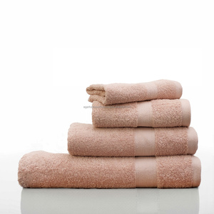 Toallas de Baño de Lujo de Algodón Turco - 600gsm, Bordadas, de Secado Rápido, Suaves y Absorbentes para Uso en el Hogar y Hoteles - Product Image 1