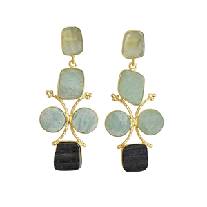 Pendientes Colgantes de Latón Natural Hechos a Mano con Perlas Premium y Piedras Naturales en Bruto, Acabado de Latón Satinado, Pieza de Diseño Moderna y Elegante - Product Image 1