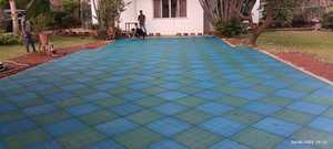 Grille de drainage en caoutchouc recyclé moderne UNISHIELD, tuile de sécurité 25 mm - Product Image 2