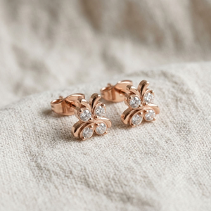 Boucles d'oreilles clous en or rose avec diamant de laboratoire certifié IGI, taille brillant rond, serti griffe, cadeau de fiançailles et de mariage, bijoux - Product Image 2