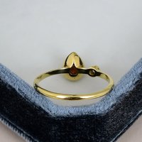 Bague d'anniversaire pour femme en argent sterling 925 massif plaqué or, sertie clos, avec zircon et grenat rouge taille poire classique