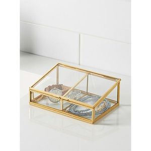 Boîte à bijoux moderne en métal doré et verre avec séparateurs |   Organisateur de montres transparent multi-compartiments |   Boîte de rangement cosmétique de bureau - Product Image 2