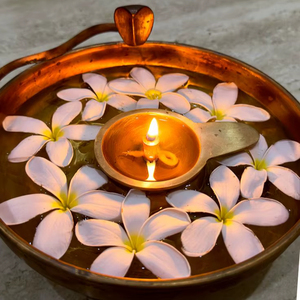 Bol à bougie en métal de qualité supérieure pour l'arrangement des bougies dans la décoration de table, créant une expérience d'éclairage élégante et mémorable - Product Image 1