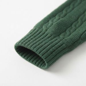 Cardigan en tricot Kapa vert à col en V et manches longues pour femme, style preppy avec numéro appliqué, 100 % coton, idéal pour l'hiver et les sororités - Product Image 6