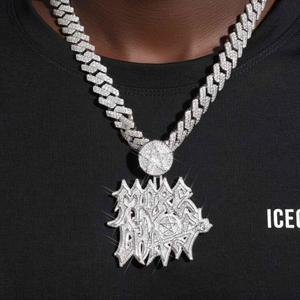 Colgante de Moissanita Personalizado con Letra, Amuleto de Nombre Estilo Hip Hop, Plata de Ley 925 Bañada en Oro con Engaste de Garra para Fiesta - Product Image 2