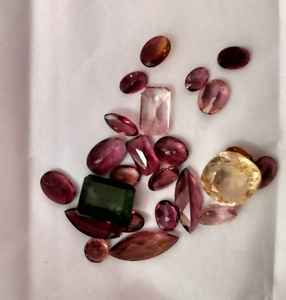 Lote de Turmalina de Colores Naturales Mixtos, 32 Ct, Corte Facetado Surtido (Óvalos, Marquesas, Peras, Rectángulos y Esmeraldas) - Product Image 1