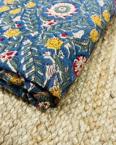 Tela Minimalista Sanganeri de Algodón Natural Indio, Hecha a Mano, Estampada con Bloques, Ecológica, Ligera, 110 GSM, para Confección de Vestidos - Product Image 4