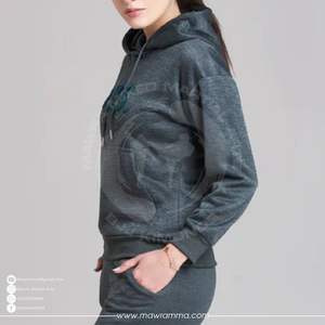 Sweat à capuche unisexe surdimensionné en molleton épais 100% coton avec logo personnalisé brodé en 3D, imprimé sur la poche, style streetwear hiver - Product Image 3