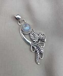 Colgante de Piedra Lunar Arcoíris de Plata de Ley 925, Joyería de Piedras Preciosas Naturales Hecha a Mano, Proveedor Mayorista - Product Image 3