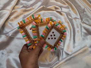 Cadeaux de retour pour mariage indien traditionnel, autocollants décoratifs faits main en velours pour le front (Bindi Booklet), idéaux pour Diwali et la Fête des Mères - Product Image 1