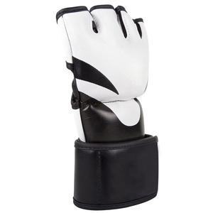 Guantes de lucha MMA de la mejor calidad en negro, duraderos, hechos en Pakistán, ideales para artes marciales y boxeo, del mejor proveedor. - Product Image 4
