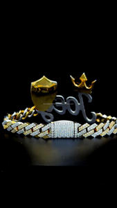 Bracelet JOEY Cuban Link en argent bicolore et plaqué or jaune S925 personnalisé avec diamants Moissanite baguette - Product Image 2