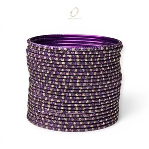 Bracelet empilable tendance en acier inoxydable plaqué or violet avec cristaux et strass pour femme, idéal pour mariage et festival - Product Image 4