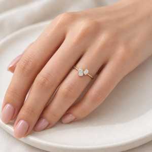 Bague en or massif 10K 4K 18K avec diamant de laboratoire Toi et Moi taille émeraude, sertie clos, minimaliste, deux pierres, bijoux de mariage - Product Image 6