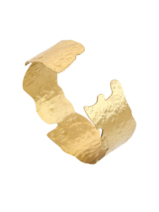 กำไลข้อมือดีไซน์แบบกว้างพร้อมพื้นผิวหยาบและขอบที่ไม่สม่ำเสมอ - Product Image 5