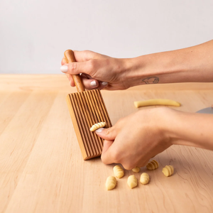 Nueva tabla de amasar de madera personalizable, accesorios de cocina ecológicos, tabla para hacer pasta y gnocchi - Product Image 4