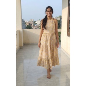 Vestido Maxi de Algodón con Estampado Floral Boho, Diseño de Cuello Elegante, Corte Evase, Vestido Casual para Playa o Fiesta, Venta al Por Mayor para Exportación - Product Image 1