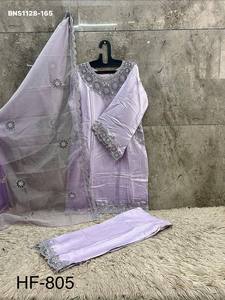 Collection Premium de vêtements prêts-à-porter en soie de verre avec motifs brodés, comprenant un ensemble palazzo et un dupatta, fournisseur d'Inde. - Product Image 4