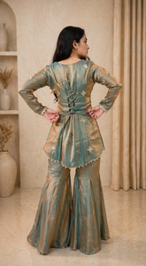 Ensemble Salwar Kameez en soie pour femmes, brodé, tenue de mariage indienne et pakistanaise, coupe ample, longueur au sol, tenue de soirée - Product Image 2