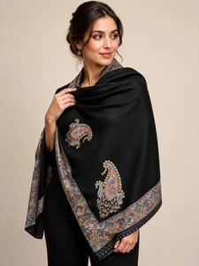 Étoles 100 % laine avec grand bordure floral brodé sur 4 côtés - Product Image 4
