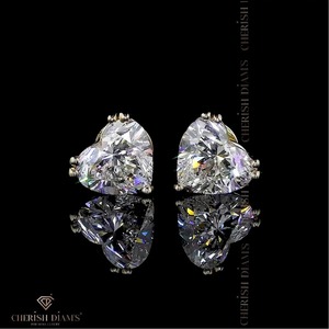 Pendientes de Diamantes con Diseño de Corazón en Oro Amarillo de 18K, para Bodas y Aniversarios, para Mujer - Product Image 1