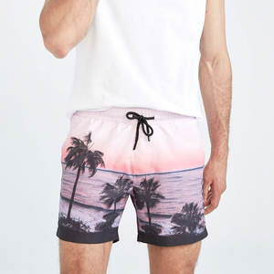 Shorts de Baño Premium para Hombre |   Pantalones Cortos de Playa de Secado Rápido con Degradado de Palmeras al Atardecer, Ropa Urbana de Verano para Surf, Shorts Deportivos con Forro - Product Image 1
