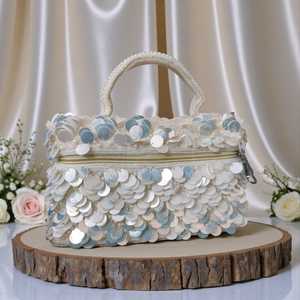 Bolso de mano de lujo de resina de alta calidad con forma de media luna, casual, para noche, hecho a mano, con perlas, a la moda, para novias, bodas, fiestas, con correa de anillo, al por mayor - Product Image 2