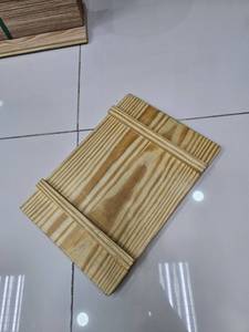 Planche à découper carrée en bois personnalisable - Fabrication OEM pour hôtels et appartements - Product Image 3