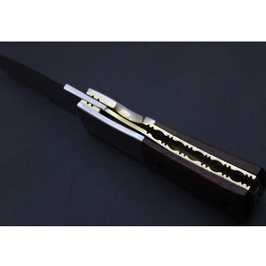 มีดพับสำหรับใช้ในชีวิตประจำวัน พร้อมใบมีดสแตนเลสและระบบล็อคแบบ Liner Lock ที่เชื่อถือได้ ใช้งานง่ายและรวดเร็วในสถานการณ์กลางแจ้ง - Product Image 5