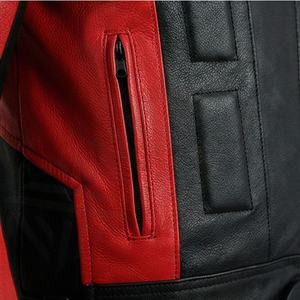 Chaqueta Varsity de Cuero para Hombre, Elegante y de Alta Calidad, Chaqueta de Motociclista de Invierno Personalizada con Diseño sin Cuello y Patrón de Letras - Product Image 5