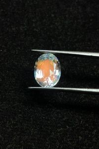 Pierre de lune arc-en-ciel de Madagascar, taille ovale. Incroyable feu orange avec jeu de couleurs. - Product Image 3