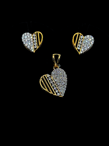 ชุดเครื่องประดับเพชรรูปหัวใจสองสีทองคำ 9K ประกอบด้วยจี้ ต่างหู และแหวน ประกายระยิบระยับตลอดกาล ชุดเครื่องประดับรูปหัวใจสัญลักษณ์แห่งความรักบริสุทธิ์ - Product Image 4