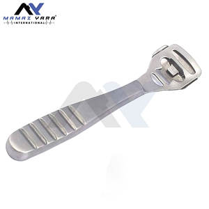 Cortador Profesional de Callosidades para el Cuidado de los Pies - Removedor de Cutículas de Acero Inoxidable - Herramientas de Precisión para Pies Suaves y Saludables - Product Image 5