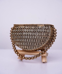 Bolso de Mano Personalizado con Arte Folclórico para Mujer, Chapado en Oro, Hecho a Mano por F S International - Product Image 3