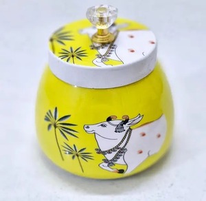 Pot décoratif en métal style Pichwai, style antique, pour la maison ou le temple - Product Image 2