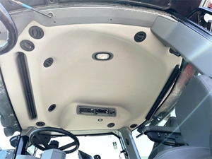 Tracteur agricole robuste conçu pour une productivité maximale - Product Image 4