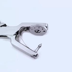 Instrumento Dental Manual de Acero Inoxidable Ainsworth de 6.75 Pulgadas con Punta de Goma, Clase I, Ergonómico y Personalizable, Venta al Por Mayor - Product Image 4