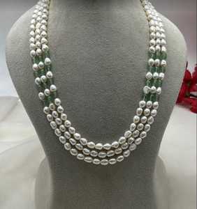 Collar de Perlas de Agua Dulce de Tres Hilos con Gema Verde, Gargantilla de Cuentas Verde Esmeralda en Capas, Joyería Nupcial al por Mayor B2B - Product Image 1