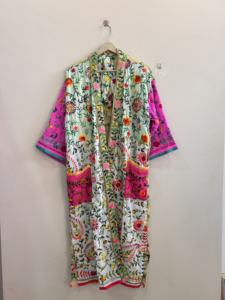 Venta al por mayor de Kimonos Largos de Viscosa Georgette Hechos a Mano con Diseño Phulkari, Chaqueta Tipo Duster, Regalo para Damas de Honor - Product Image 4