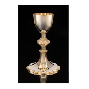 Hot Selling Chalice Brass Color Also Customized With Etching Design Chalice is handmade high-quality brass church supplies - Product Image 1